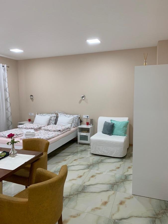 Lilly Apartment Palic Exterior photo